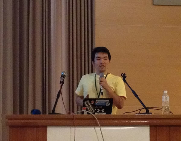 PyCon JPを代表して発表を行う保坂翔馬さん