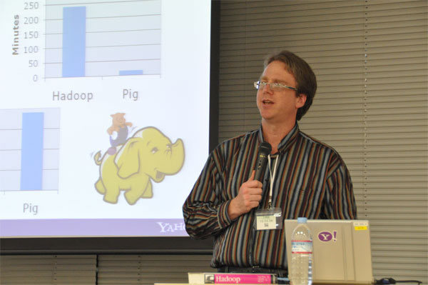 “Hadoop＋pig”の生産性をアピール